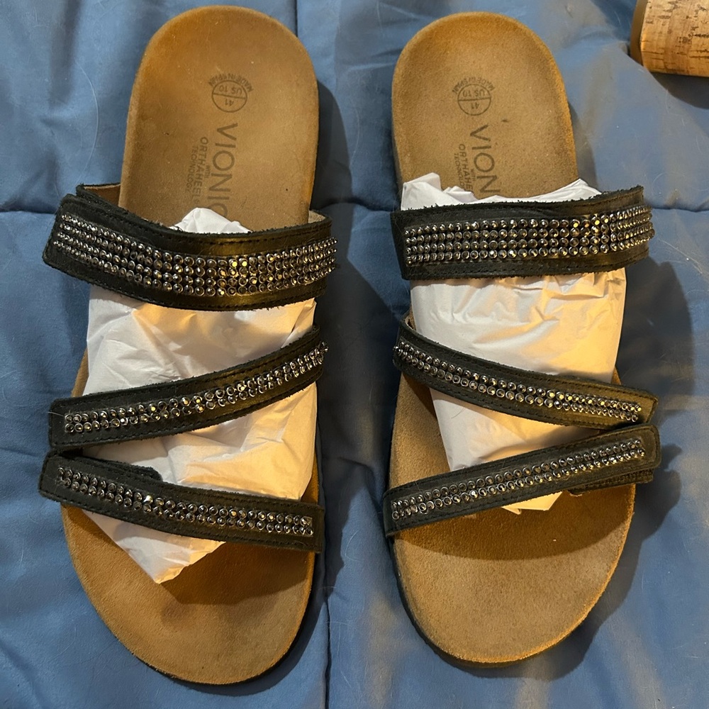 Vionic Black Rhinestone Sandals Crisscross Comfort